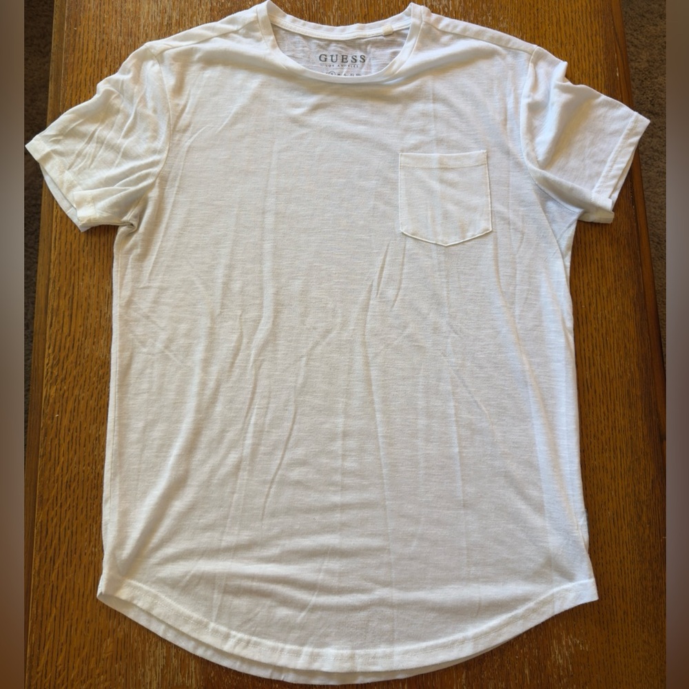 Guess Polyester Short Sleeve T-Shirts. Size Small. 4 colors. Used. Modern Cut.